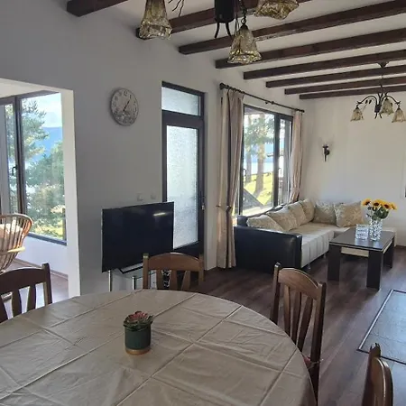 別荘 лунен залив