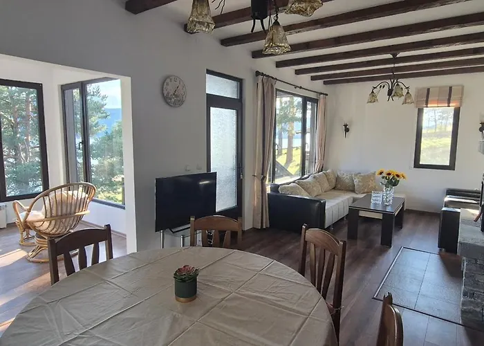 Feriehus лунен залив